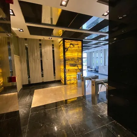 Free Parking In A Tower Near Mall Of Provincia di Istanbul
